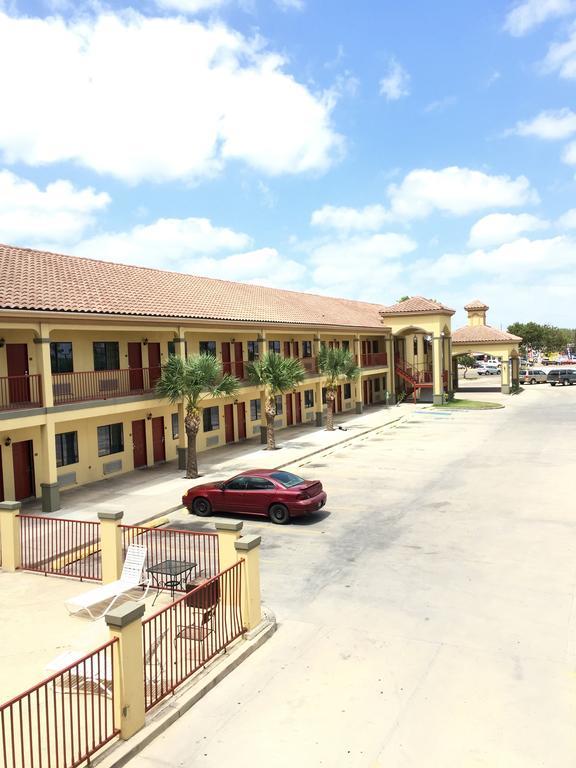 Boca Chica Inn And Suites Brownsville Dış mekan fotoğraf